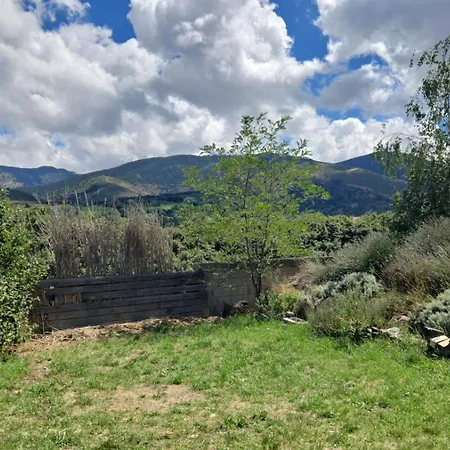 Le Cerdanya بيت للعطل Err